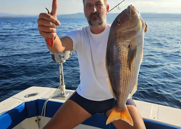 Botel Fishing Chatrer -big Game-izleti Brodom Primošten