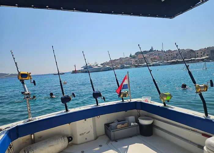 Botel Fishing Chatrer -big Game-izleti Brodom